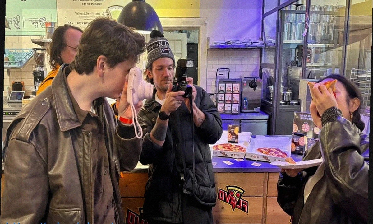 Marketing Viral en Servicios de Reparto: El Fenómeno de Flavo Pizza en Redes Sociales