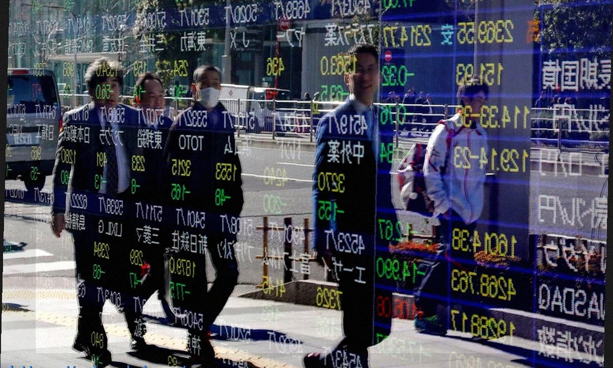 Mercados Asiáticos a la Baja: El Discurso de Trump sobre Irán Decepciona a Inversores en Nikkei, Kospi y Shanghai Composite